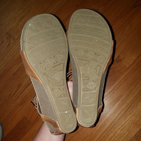Teva tan brown Slingback wedges - Picture 6 of 7